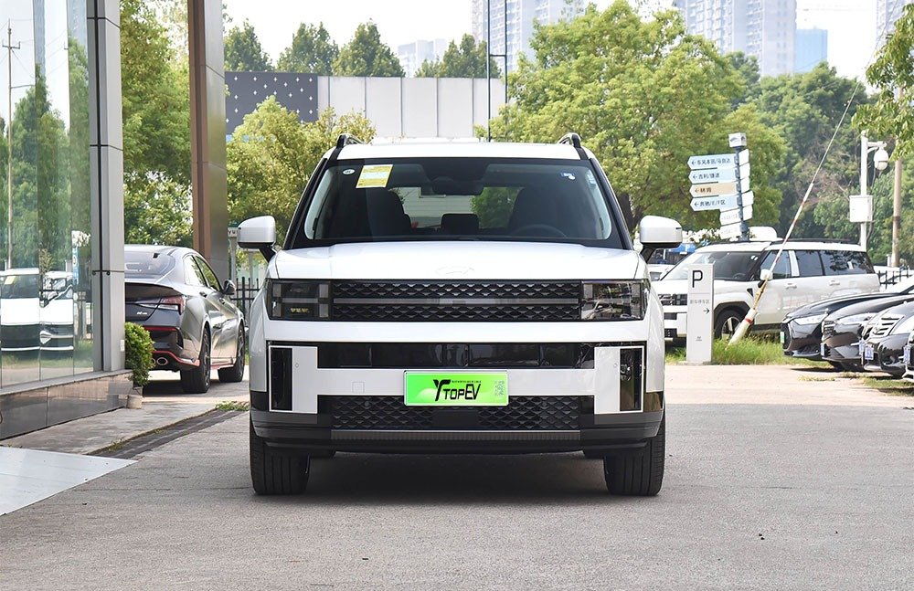 imgi_3_1_3(56) Hyundai Santa Fe 2026– Factory Price From China | Chinese Ev Cars in Ethiopia - Image 1