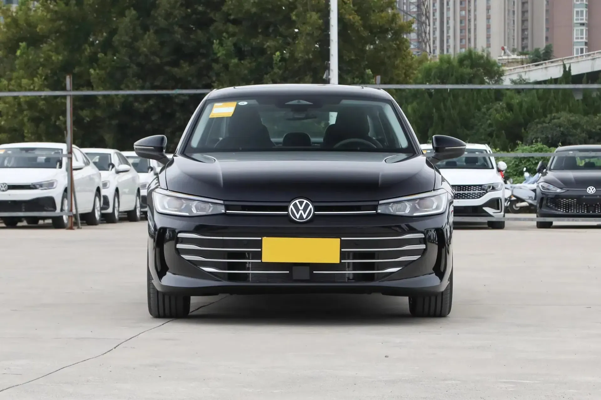 imgi_45_2024-China-New-Petrol-Car-Adult-Passat-PRO-2025-VW-Passat- 2026 Volkswagen Passat PRO 4-Door 5-Seat Sedan– In Stock in China | Chinese Ev Cars in Ethiopia - Image 1